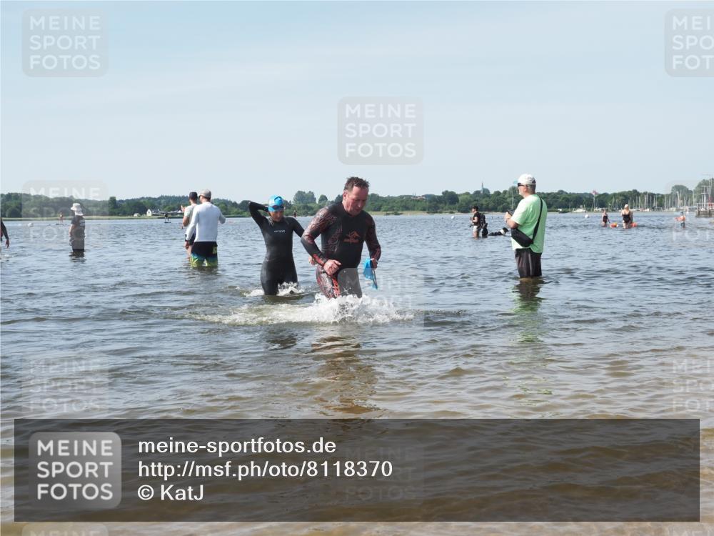 22.06.2025 - Viking Triathlon KatJ http://msf.ph/oto/8118370 22.06.2025 10:45:40 Schwimmen 95, 197, 425, 466, 519 meine-sportfotos.de