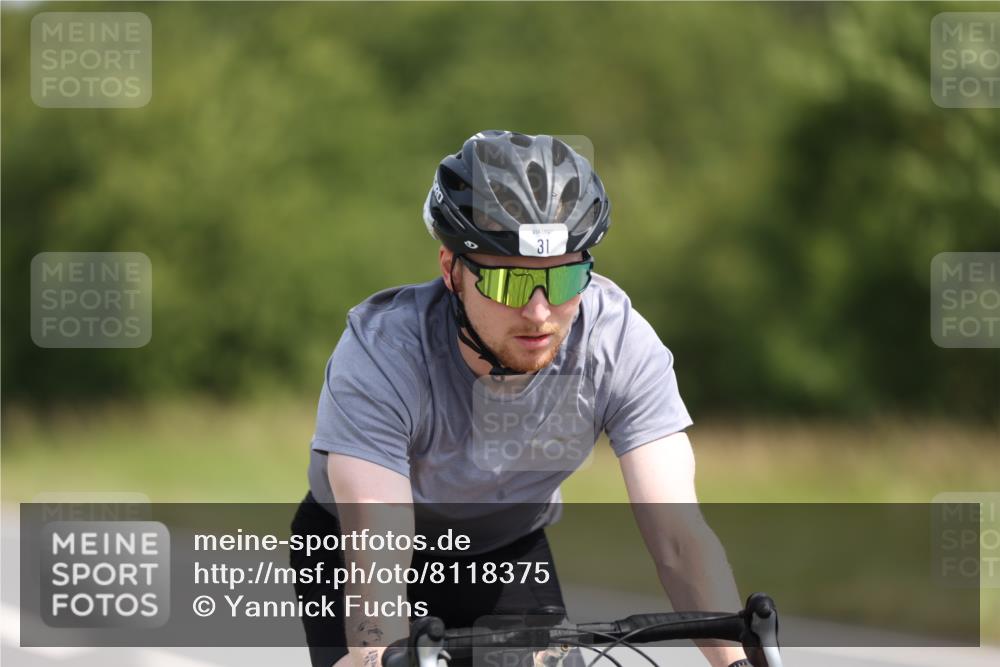 22.06.2025 - Viking Triathlon Yannick Fuchs http://msf.ph/oto/8118375 22.06.2025 11:44:02 Radfahren 6, 31, 121, 143, 396 meine-sportfotos.de