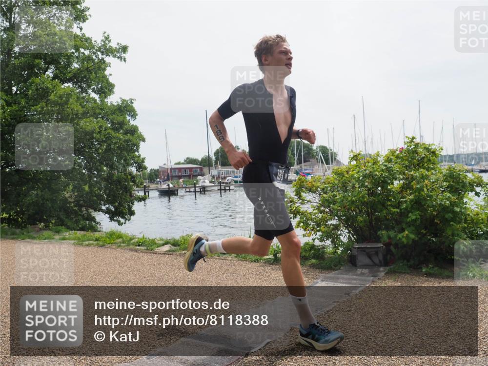 22.06.2025 - Viking Triathlon KatJ http://msf.ph/oto/8118388 22.06.2025 12:55:06 Laufen 14, 189 meine-sportfotos.de