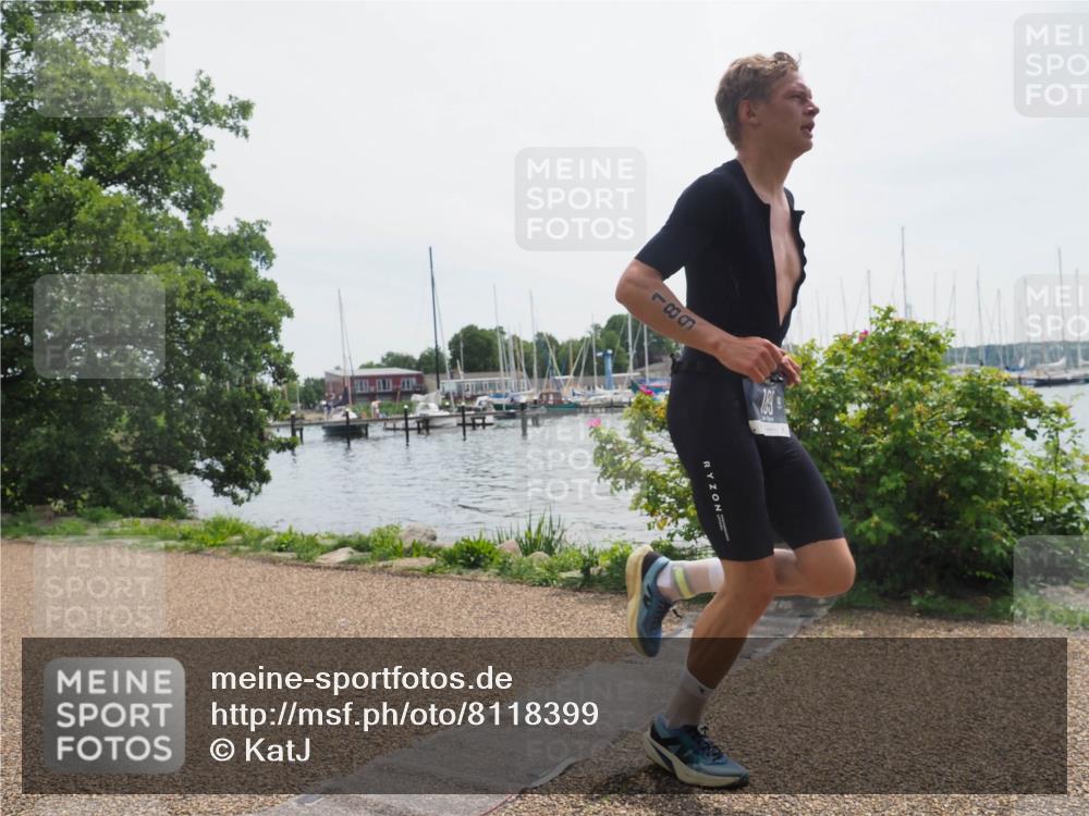 22.06.2025 - Viking Triathlon KatJ http://msf.ph/oto/8118399 22.06.2025 12:55:07 Laufen 14, 189 meine-sportfotos.de