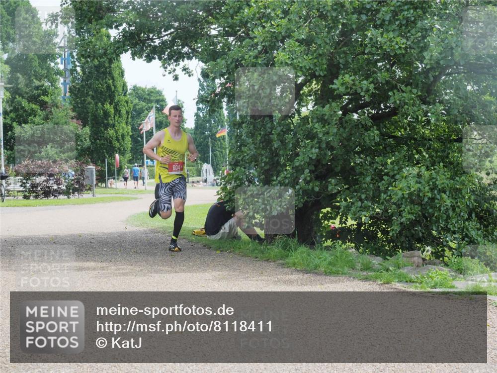 22.06.2025 - Viking Triathlon KatJ http://msf.ph/oto/8118411 22.06.2025 12:55:43 Laufen 604 meine-sportfotos.de
