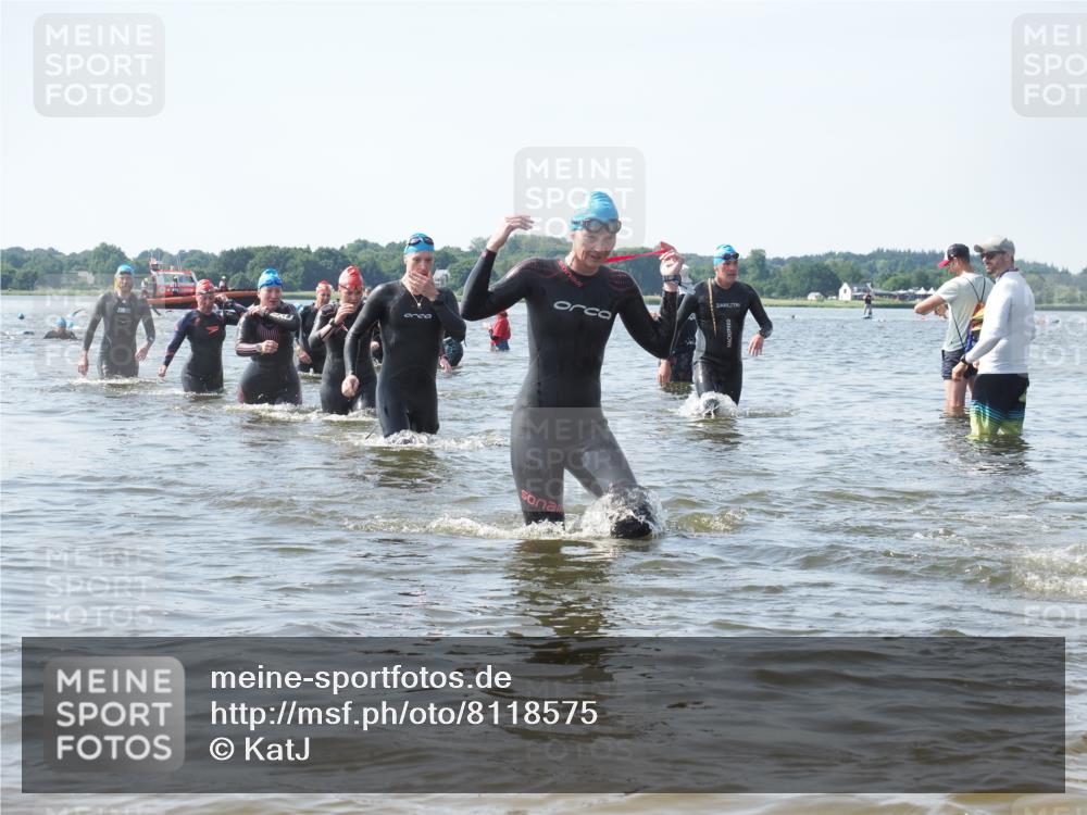22.06.2025 - Viking Triathlon KatJ http://msf.ph/oto/8118575 22.06.2025 10:45:52 Schwimmen 95, 342, 360, 372, 425, 468, 519, 615, 621, 633 meine-sportfotos.de