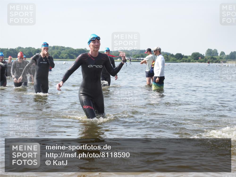 22.06.2025 - Viking Triathlon KatJ http://msf.ph/oto/8118590 22.06.2025 10:45:53 Schwimmen 95, 217, 342, 360, 372, 425, 468, 519, 615, 621, 633 meine-sportfotos.de