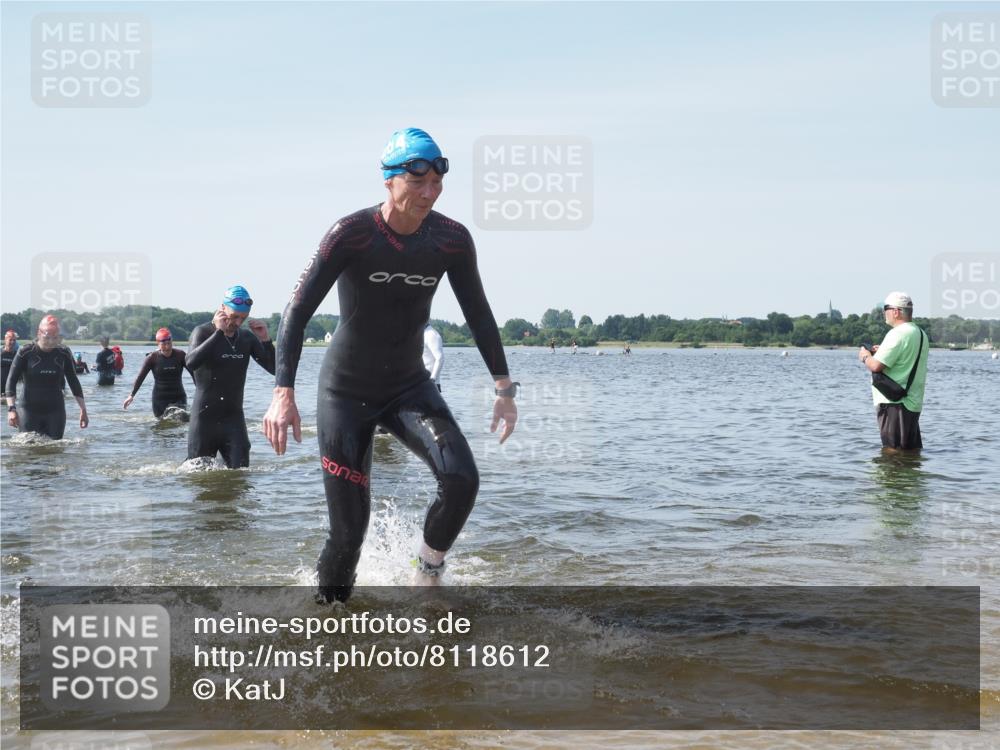 22.06.2025 - Viking Triathlon KatJ http://msf.ph/oto/8118612 22.06.2025 10:45:56 Schwimmen 95, 217, 342, 360, 372, 425, 468, 525, 615, 621, 633 meine-sportfotos.de
