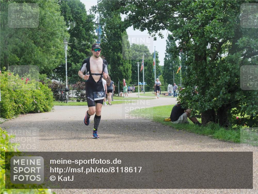 22.06.2025 - Viking Triathlon KatJ http://msf.ph/oto/8118617 22.06.2025 12:56:33 Laufen 310 meine-sportfotos.de