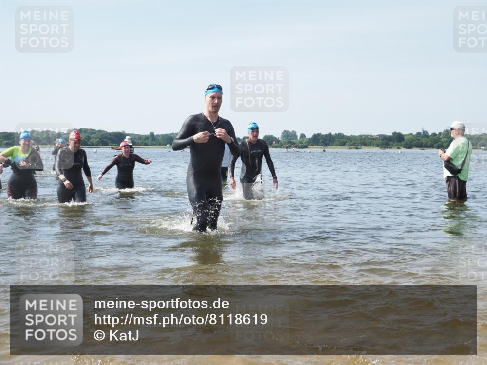 22.06.2025 - Viking Triathlon KatJ http://msf.ph/oto/8118619 22.06.2025 10:45:58 Schwimmen 217, 342, 360, 372, 425, 468, 525, 615, 621, 633, 647 meine-sportfotos.de