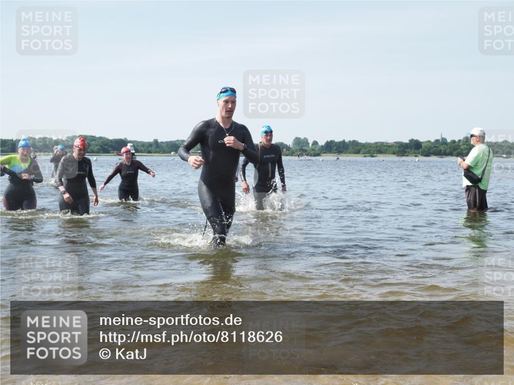 22.06.2025 - Viking Triathlon KatJ http://msf.ph/oto/8118626 22.06.2025 10:45:58 Schwimmen 217, 342, 360, 372, 425, 468, 525, 615, 621, 633, 647 meine-sportfotos.de