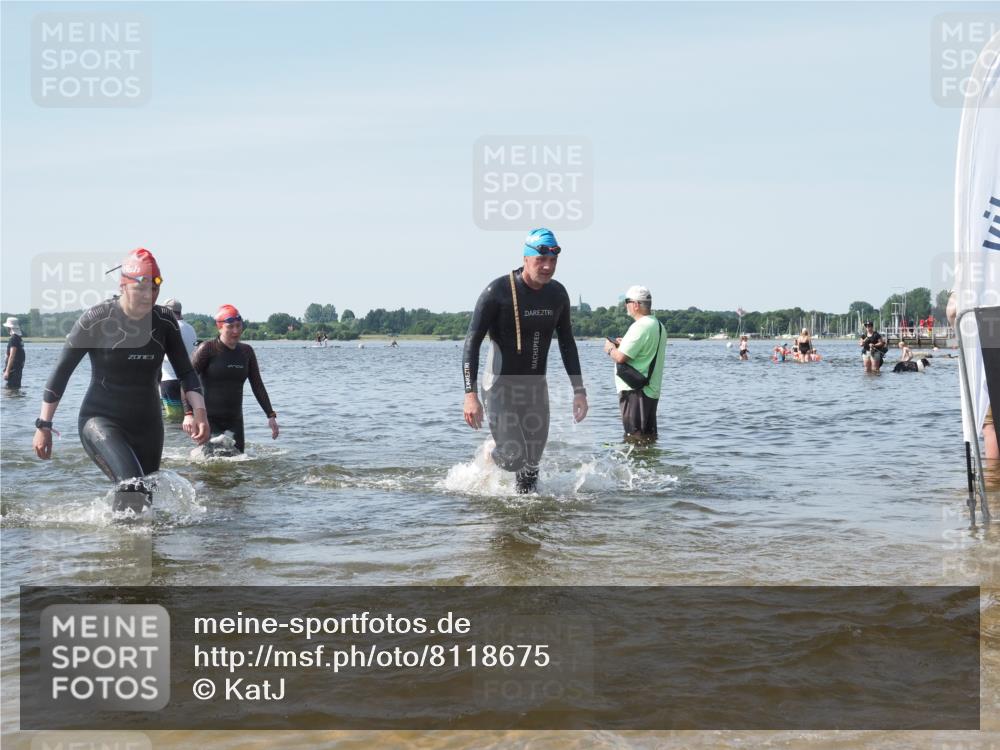 22.06.2025 - Viking Triathlon KatJ http://msf.ph/oto/8118675 22.06.2025 10:46:02 Schwimmen 217, 342, 360, 372, 468, 525, 615, 621, 633, 647 meine-sportfotos.de