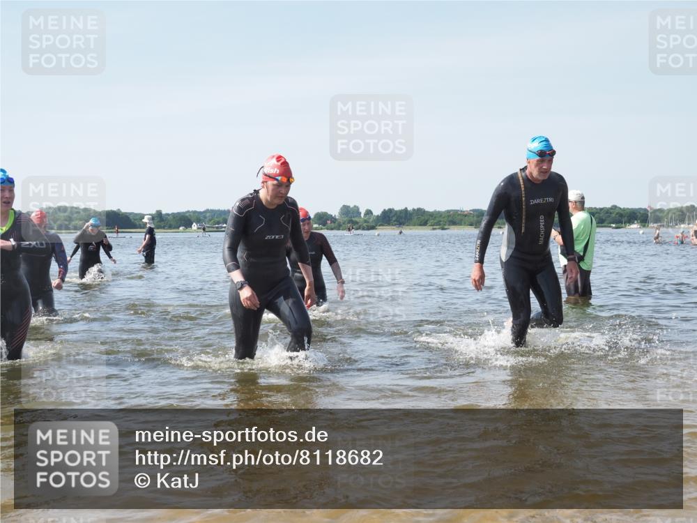 22.06.2025 - Viking Triathlon KatJ http://msf.ph/oto/8118682 22.06.2025 10:46:02 Schwimmen 217, 342, 360, 372, 468, 525, 615, 621, 633, 647 meine-sportfotos.de