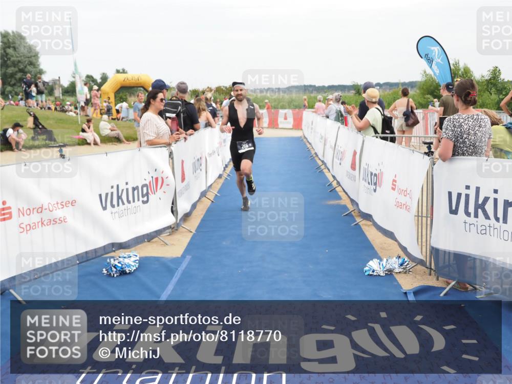 22.06.2025 - Viking Triathlon MichiJ http://msf.ph/oto/8118770 22.06.2025 15:08:27 Ziel 265, 411 meine-sportfotos.de