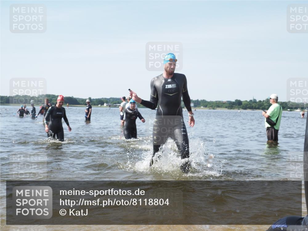 22.06.2025 - Viking Triathlon KatJ http://msf.ph/oto/8118804 22.06.2025 10:46:08 Schwimmen 121, 144, 213, 217, 342, 468, 525, 615, 621, 647 meine-sportfotos.de