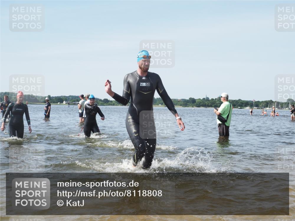 22.06.2025 - Viking Triathlon KatJ http://msf.ph/oto/8118808 22.06.2025 10:46:09 Schwimmen 121, 144, 213, 217, 342, 468, 525, 615, 621, 647 meine-sportfotos.de