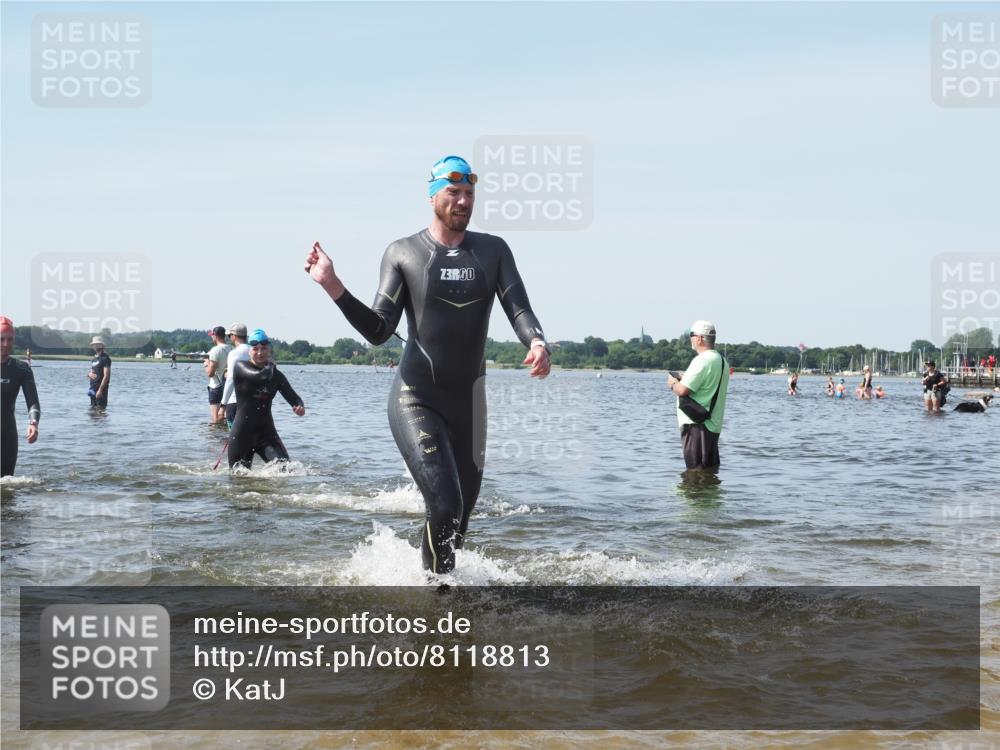 22.06.2025 - Viking Triathlon KatJ http://msf.ph/oto/8118813 22.06.2025 10:46:09 Schwimmen 121, 144, 213, 217, 342, 468, 525, 615, 621, 647 meine-sportfotos.de