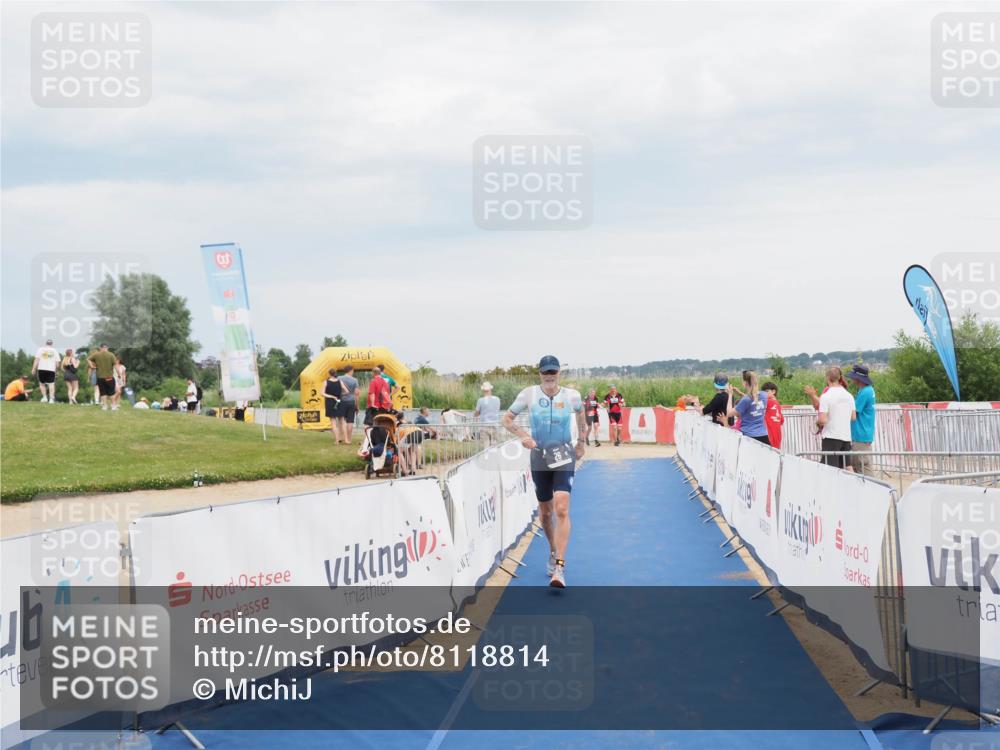 22.06.2025 - Viking Triathlon MichiJ http://msf.ph/oto/8118814 22.06.2025 16:59:19 Ziel 26 meine-sportfotos.de