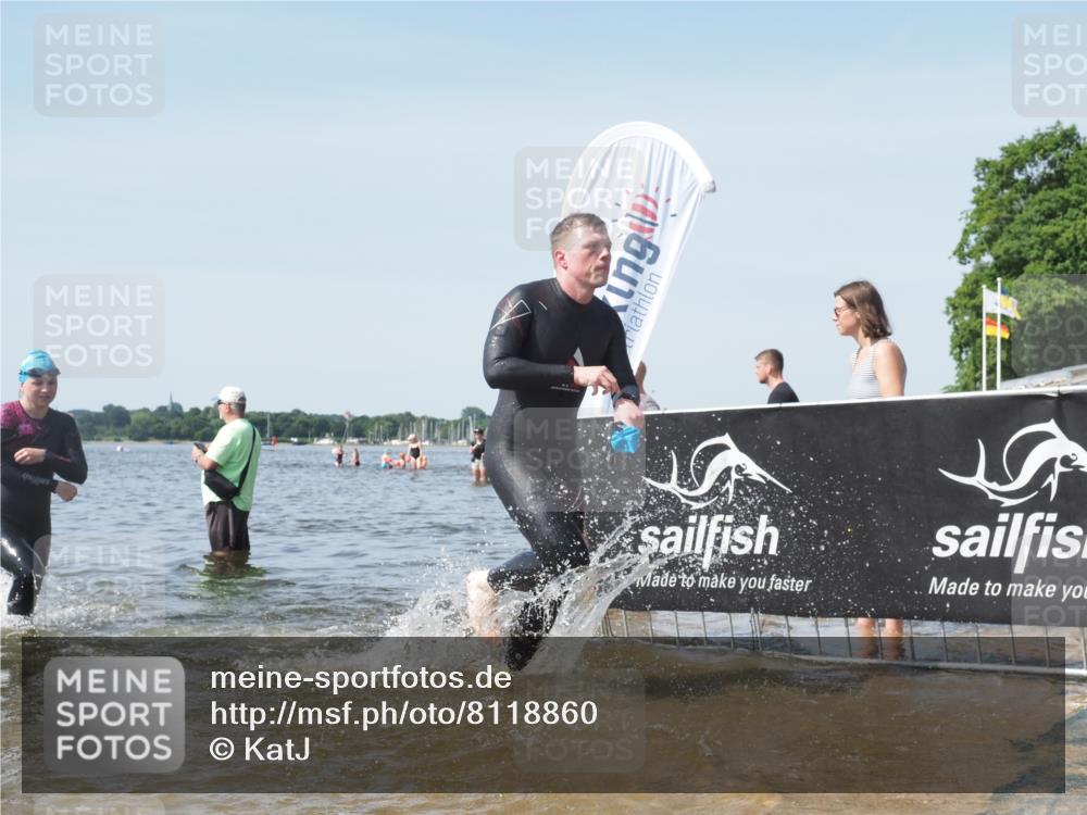 22.06.2025 - Viking Triathlon KatJ http://msf.ph/oto/8118860 22.06.2025 10:46:12 Schwimmen 121, 144, 213, 217, 225, 342, 406, 525, 647 meine-sportfotos.de