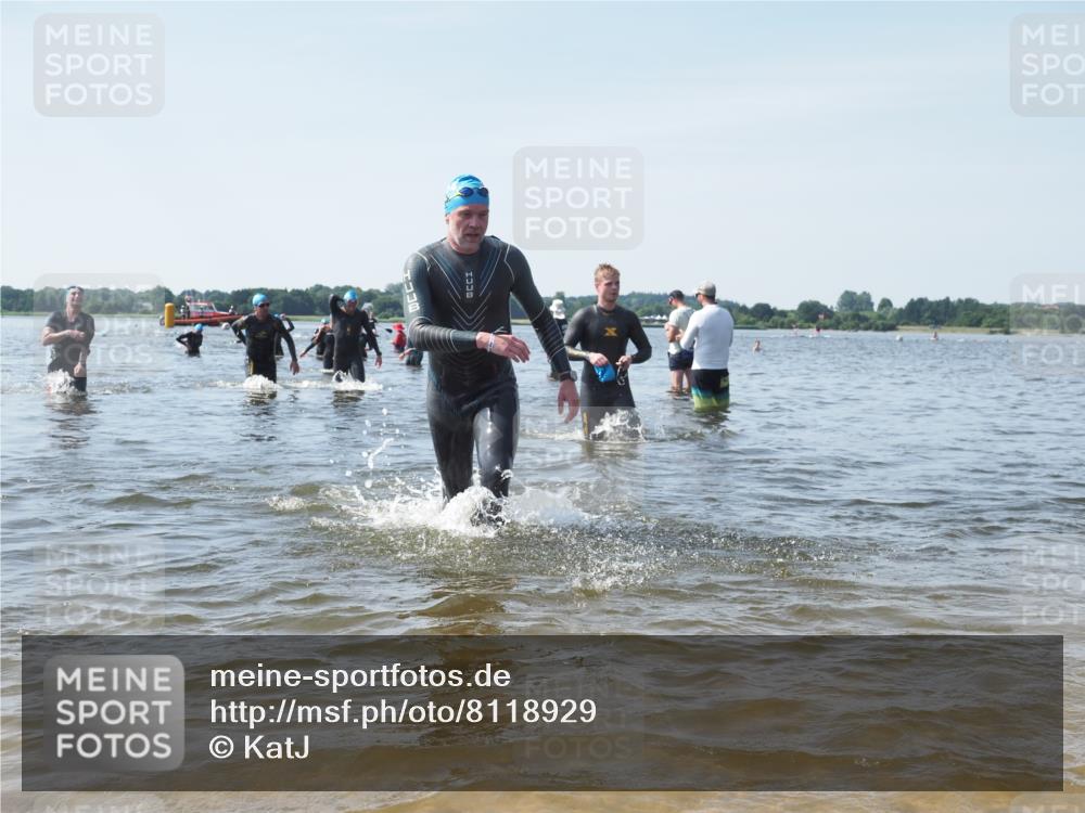 22.06.2025 - Viking Triathlon KatJ http://msf.ph/oto/8118929 22.06.2025 10:46:18 Schwimmen 121, 144, 213, 225, 406, 647 meine-sportfotos.de