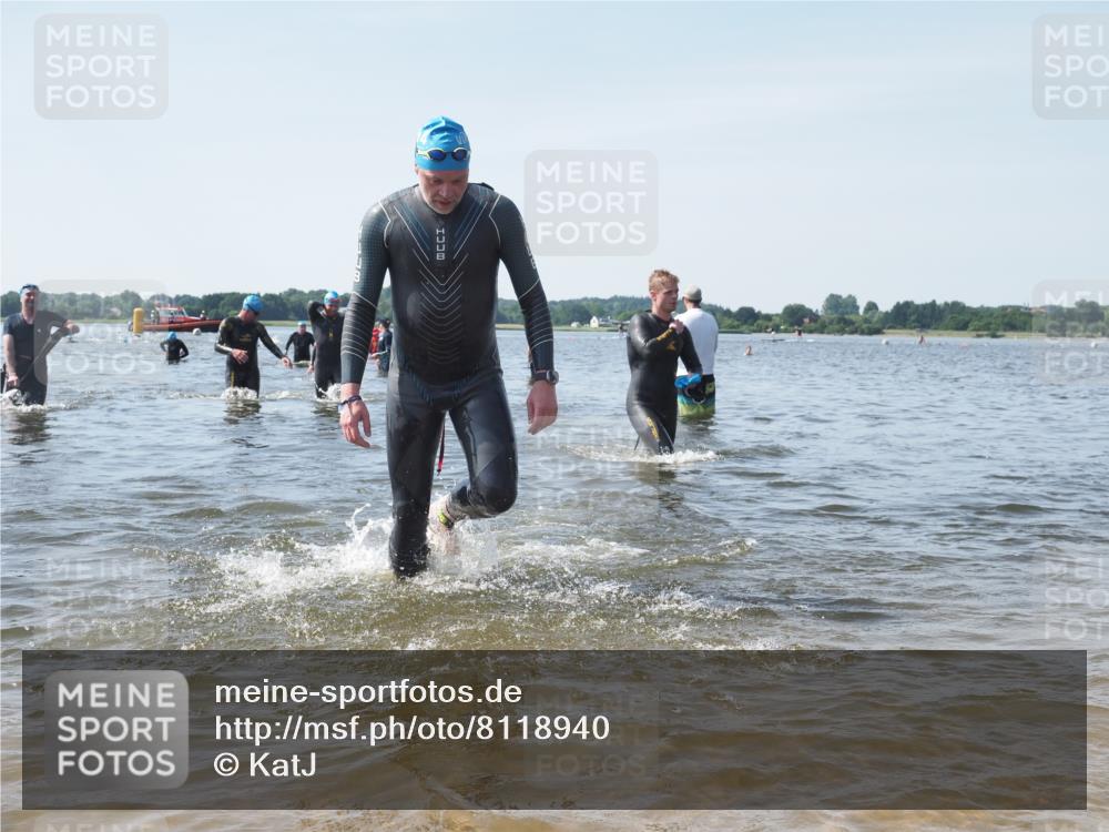 22.06.2025 - Viking Triathlon KatJ http://msf.ph/oto/8118940 22.06.2025 10:46:19 Schwimmen 121, 144, 213, 225, 406, 647 meine-sportfotos.de