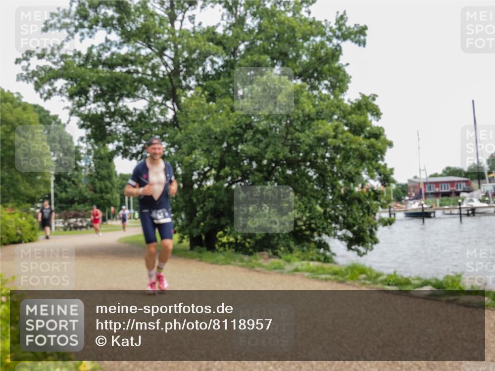 22.06.2025 - Viking Triathlon KatJ http://msf.ph/oto/8118957 22.06.2025 15:12:16 Laufen 54 meine-sportfotos.de