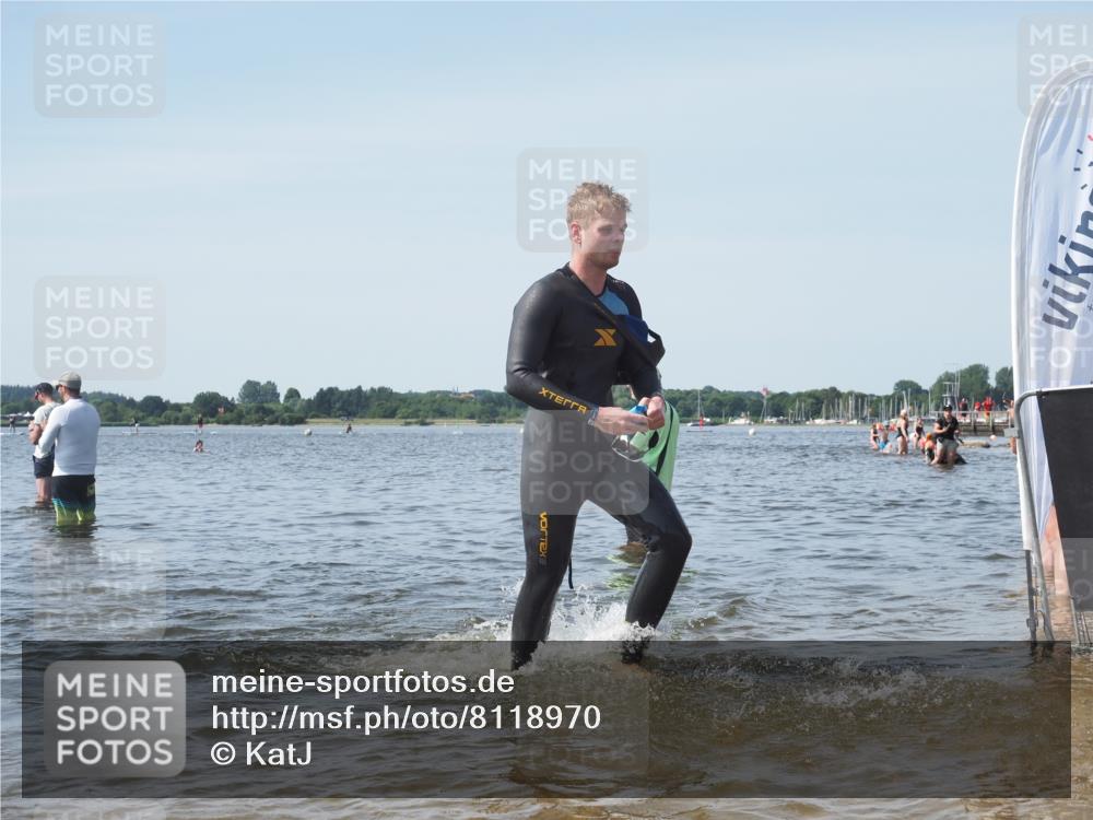22.06.2025 - Viking Triathlon KatJ http://msf.ph/oto/8118970 22.06.2025 10:46:23 Schwimmen 60, 121, 144, 213, 225, 406 meine-sportfotos.de