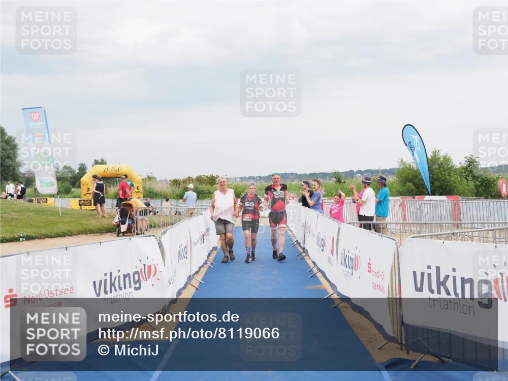 22.06.2025 - Viking Triathlon MichiJ http://msf.ph/oto/8119066 22.06.2025 16:59:27 Ziel 640 meine-sportfotos.de