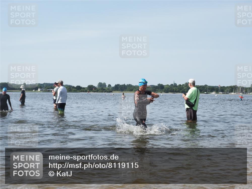 22.06.2025 - Viking Triathlon KatJ http://msf.ph/oto/8119115 22.06.2025 10:46:34 Schwimmen 60, 143, 206, 333, 479 meine-sportfotos.de