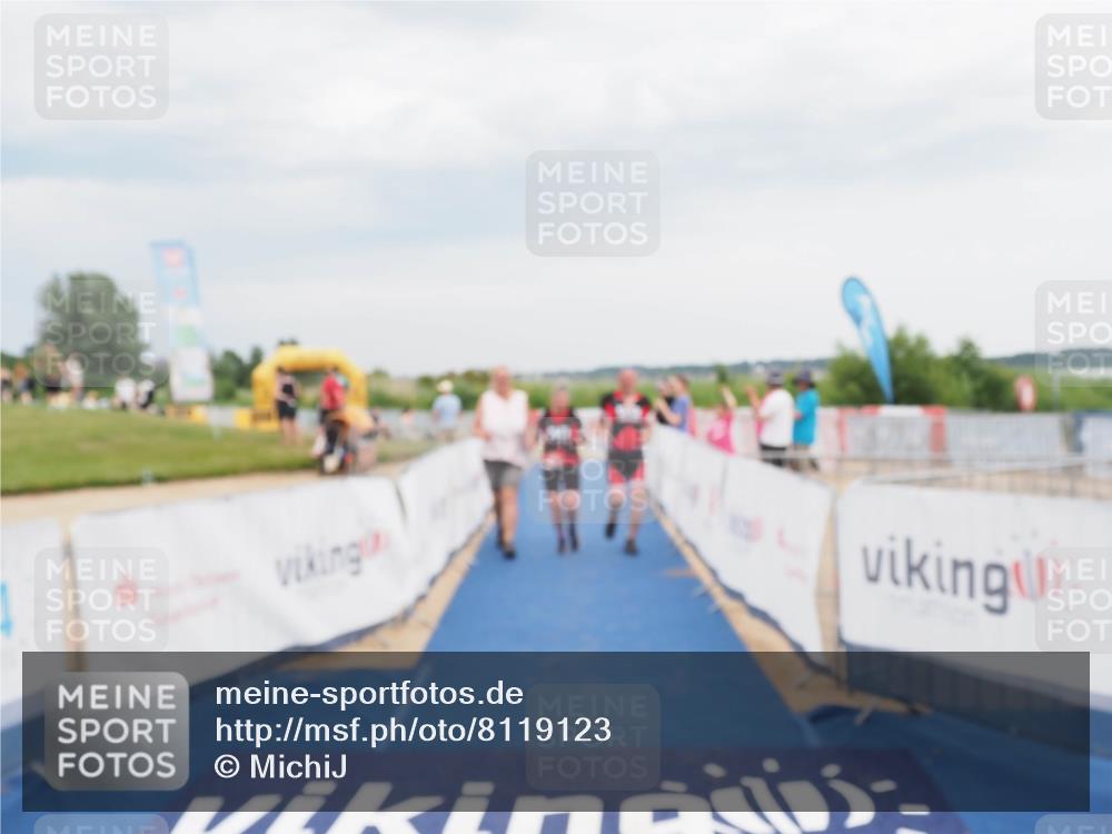 22.06.2025 - Viking Triathlon MichiJ http://msf.ph/oto/8119123 22.06.2025 16:59:28 Ziel 640 meine-sportfotos.de