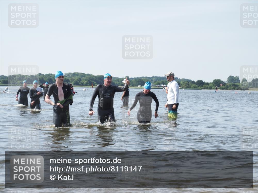 22.06.2025 - Viking Triathlon KatJ http://msf.ph/oto/8119147 22.06.2025 10:46:39 Schwimmen 60, 143, 206, 333, 479, 498, 515 meine-sportfotos.de