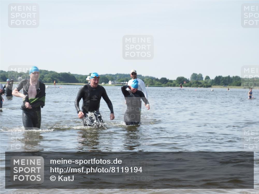 22.06.2025 - Viking Triathlon KatJ http://msf.ph/oto/8119194 22.06.2025 10:46:40 Schwimmen 60, 143, 206, 333, 479, 498, 515 meine-sportfotos.de