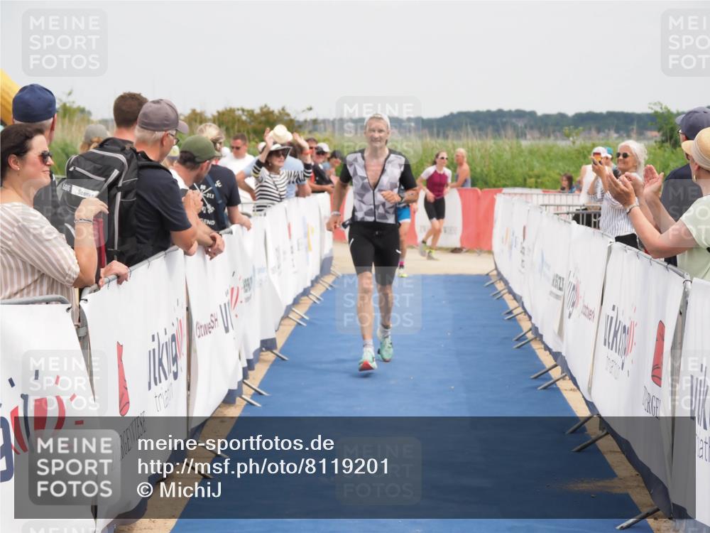 22.06.2025 - Viking Triathlon MichiJ http://msf.ph/oto/8119201 22.06.2025 15:09:08 Ziel 17 meine-sportfotos.de