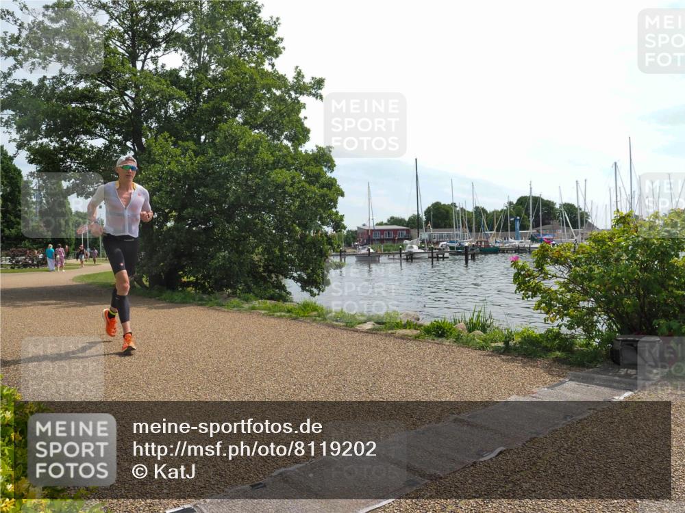 22.06.2025 - Viking Triathlon KatJ http://msf.ph/oto/8119202 22.06.2025 12:57:37 Laufen 381 meine-sportfotos.de