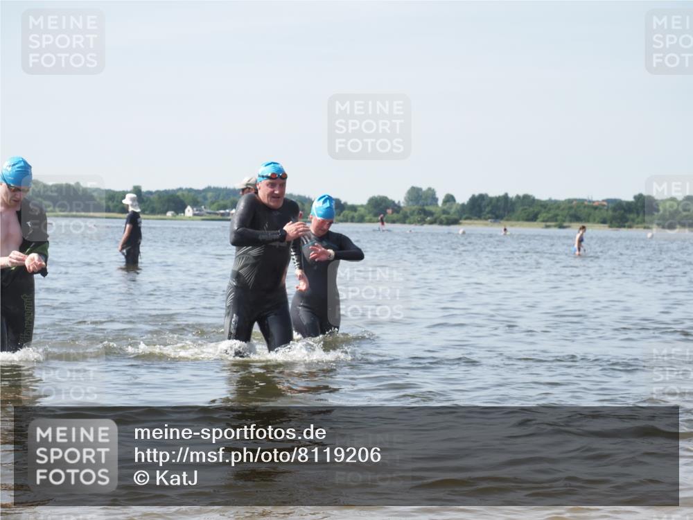 22.06.2025 - Viking Triathlon KatJ http://msf.ph/oto/8119206 22.06.2025 10:46:41 Schwimmen 60, 143, 206, 333, 479, 498, 515 meine-sportfotos.de