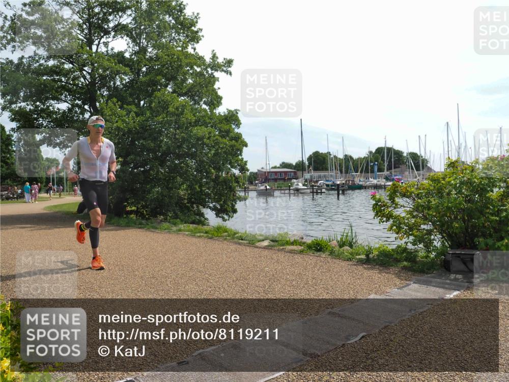 22.06.2025 - Viking Triathlon KatJ http://msf.ph/oto/8119211 22.06.2025 12:57:37 Laufen 381 meine-sportfotos.de
