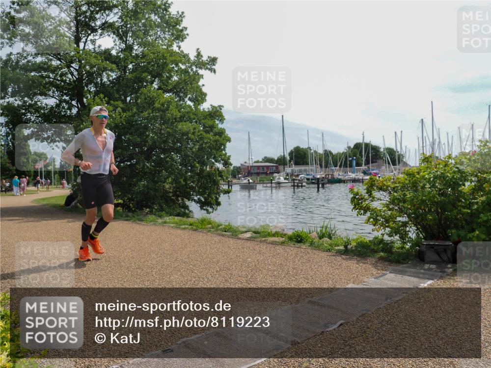 22.06.2025 - Viking Triathlon KatJ http://msf.ph/oto/8119223 22.06.2025 12:57:37 Laufen 381 meine-sportfotos.de