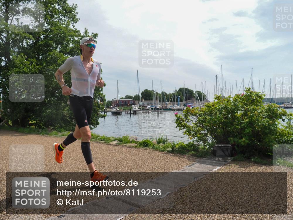 22.06.2025 - Viking Triathlon KatJ http://msf.ph/oto/8119253 22.06.2025 12:57:37 Laufen 381 meine-sportfotos.de