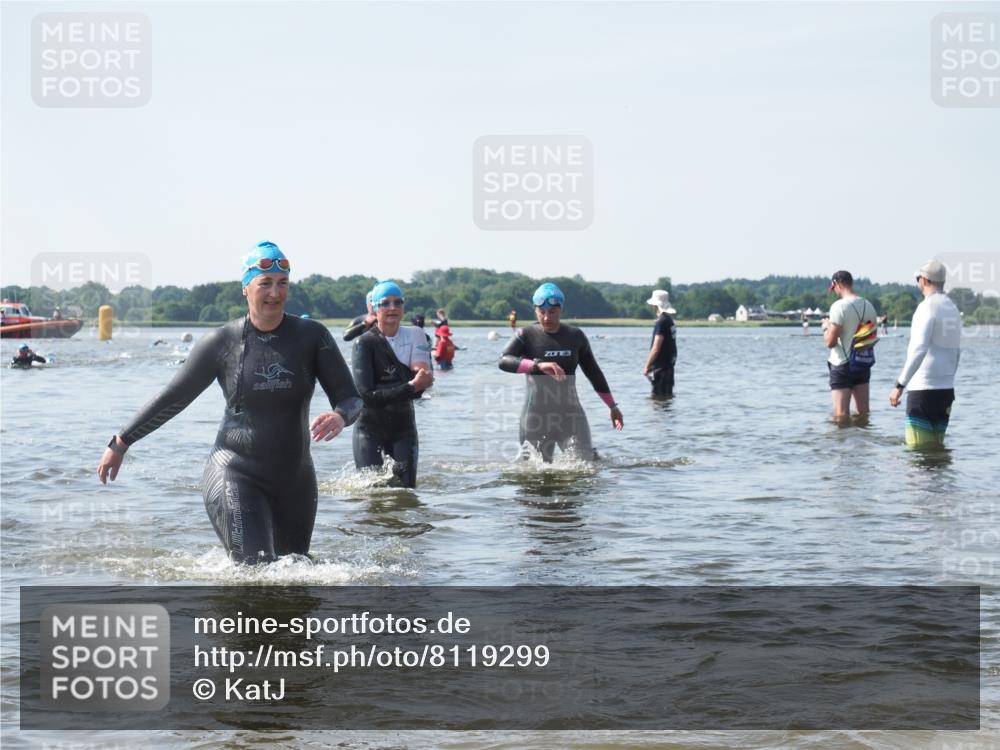 22.06.2025 - Viking Triathlon KatJ http://msf.ph/oto/8119299 22.06.2025 10:46:47 Schwimmen 143, 206, 333, 479, 498, 515 meine-sportfotos.de