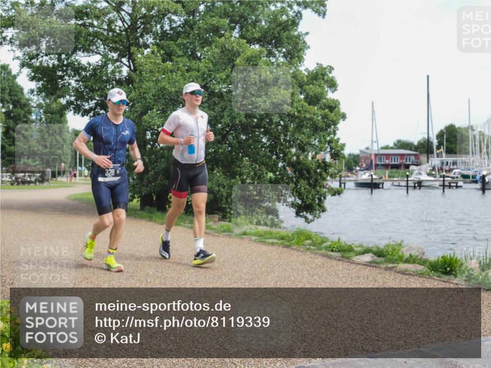 22.06.2025 - Viking Triathlon KatJ http://msf.ph/oto/8119339 22.06.2025 15:12:52 Laufen 318, 328 meine-sportfotos.de