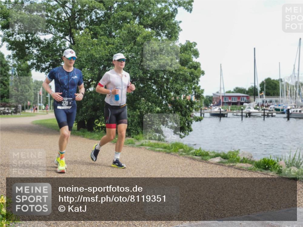 22.06.2025 - Viking Triathlon KatJ http://msf.ph/oto/8119351 22.06.2025 15:12:53 Laufen 318, 328 meine-sportfotos.de