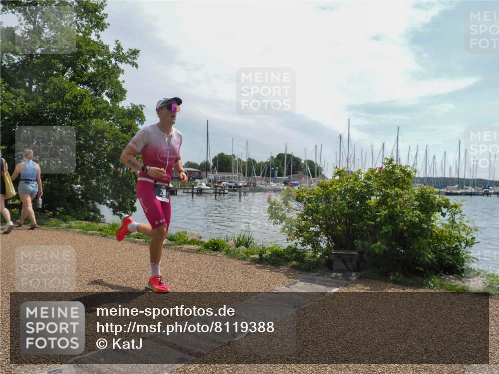 22.06.2025 - Viking Triathlon KatJ http://msf.ph/oto/8119388 22.06.2025 12:57:52 Laufen 287 meine-sportfotos.de