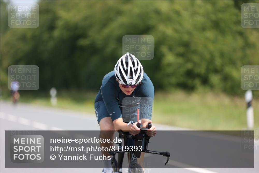 22.06.2025 - Viking Triathlon Yannick Fuchs http://msf.ph/oto/8119393 22.06.2025 11:44:39 Radfahren 24, 85, 114, 164, 204, 228, 313, 366, 473, 540, 552, 603 meine-sportfotos.de