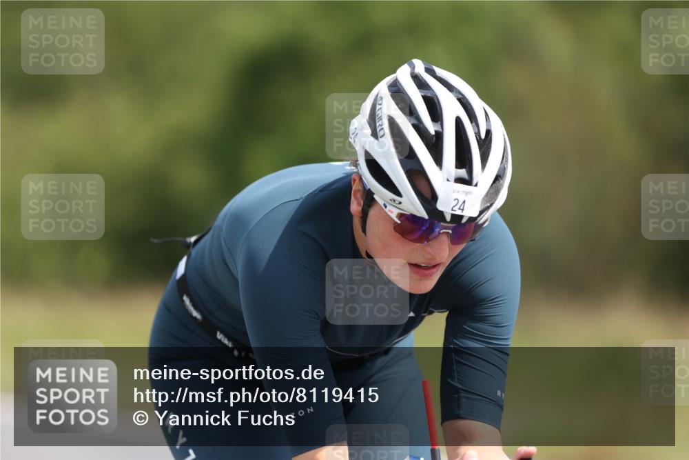 22.06.2025 - Viking Triathlon Yannick Fuchs http://msf.ph/oto/8119415 22.06.2025 11:44:40 Radfahren 24, 85, 114, 164, 204, 228, 313, 366, 473, 540, 552, 603 meine-sportfotos.de