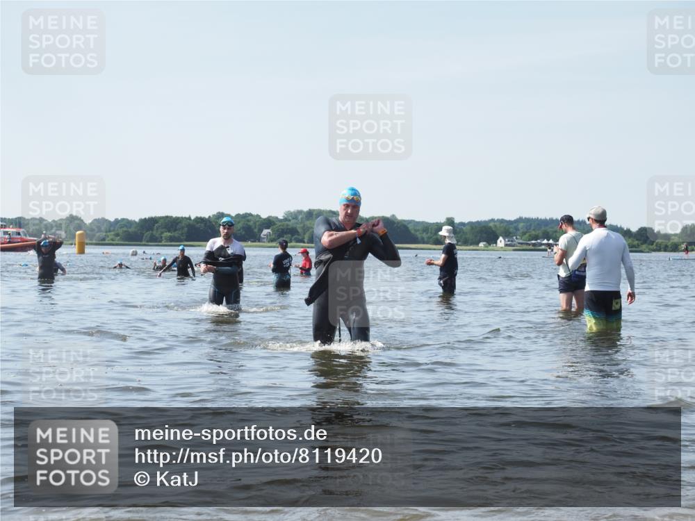22.06.2025 - Viking Triathlon KatJ http://msf.ph/oto/8119420 22.06.2025 10:46:59 Schwimmen 36, 378, 498 meine-sportfotos.de
