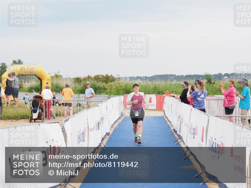 22.06.2025 - Viking Triathlon MichiJ http://msf.ph/oto/8119442 22.06.2025 17:00:47 Ziel 206 meine-sportfotos.de
