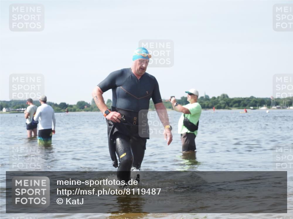 22.06.2025 - Viking Triathlon KatJ http://msf.ph/oto/8119487 22.06.2025 10:47:04 Schwimmen 36, 51, 378 meine-sportfotos.de