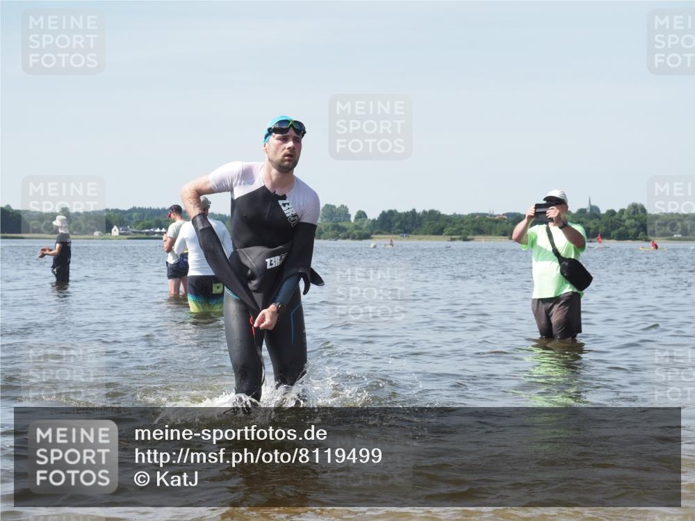 22.06.2025 - Viking Triathlon KatJ http://msf.ph/oto/8119499 22.06.2025 10:47:08 Schwimmen 36, 51, 74, 378, 421 meine-sportfotos.de