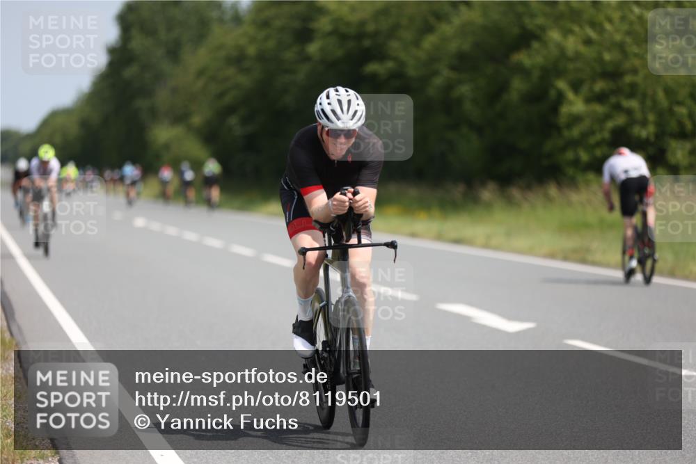 22.06.2025 - Viking Triathlon Yannick Fuchs http://msf.ph/oto/8119501 22.06.2025 11:45:01 Radfahren 29, 117, 169, 185, 273, 325, 446, 449, 451, 618, 642 meine-sportfotos.de