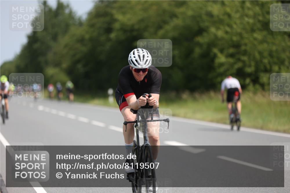 22.06.2025 - Viking Triathlon Yannick Fuchs http://msf.ph/oto/8119507 22.06.2025 11:45:01 Radfahren 29, 117, 169, 185, 273, 325, 446, 449, 451, 618, 642 meine-sportfotos.de