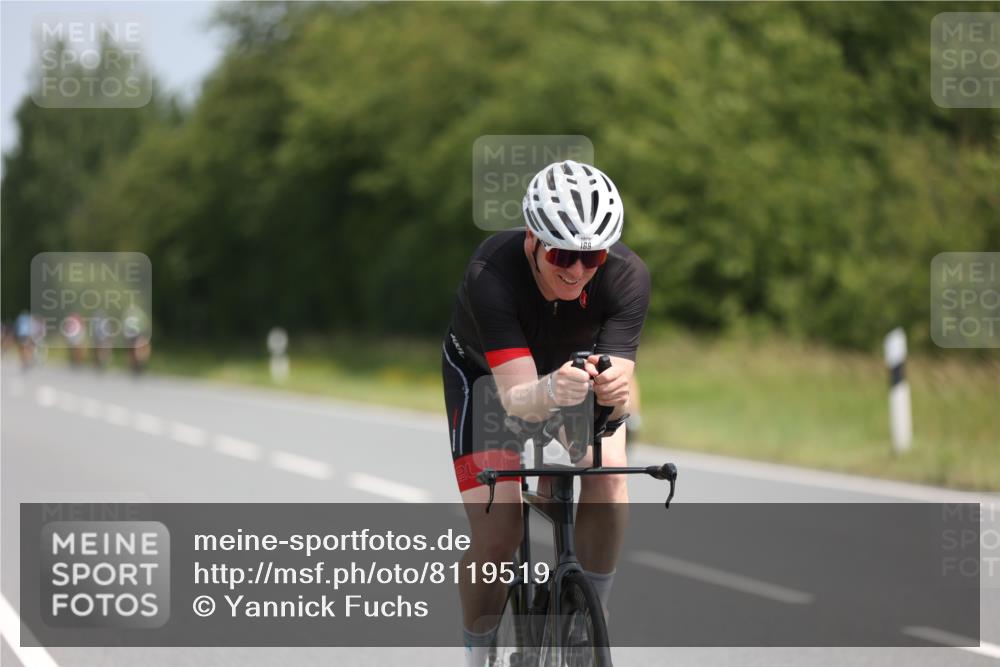 22.06.2025 - Viking Triathlon Yannick Fuchs http://msf.ph/oto/8119519 22.06.2025 11:45:01 Radfahren 29, 117, 169, 185, 273, 325, 446, 449, 451, 618, 642 meine-sportfotos.de