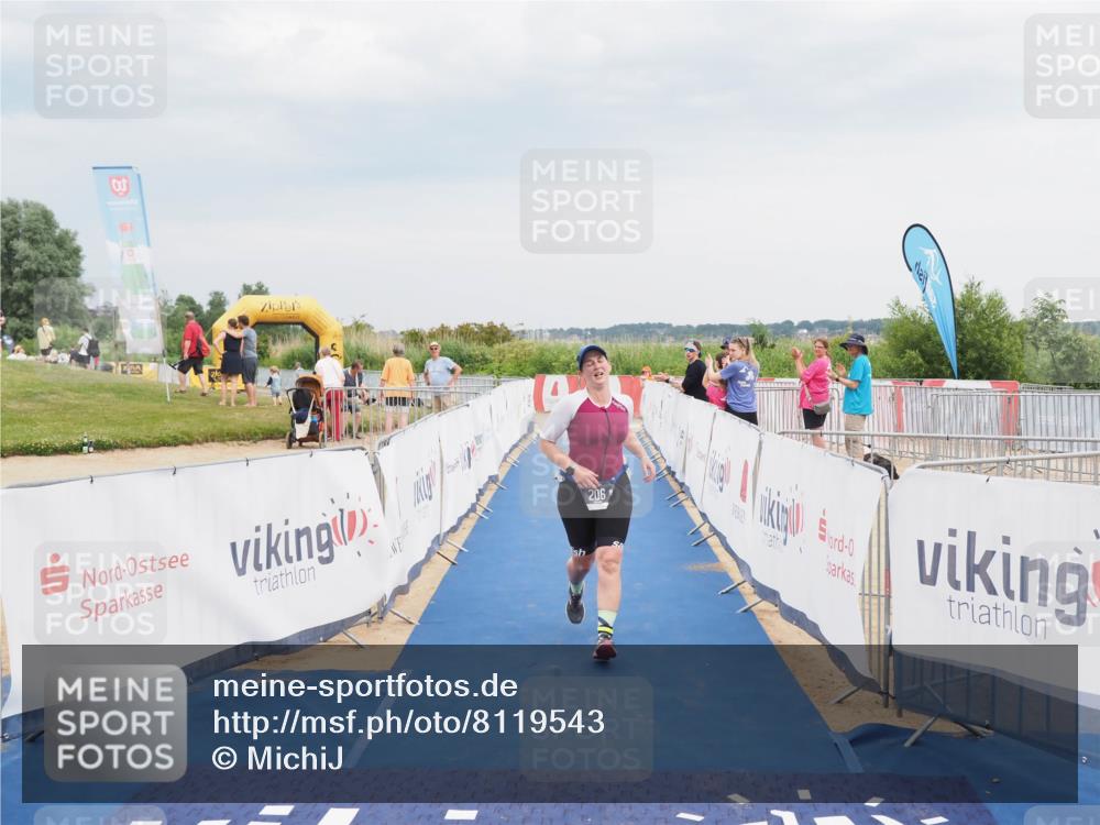 22.06.2025 - Viking Triathlon MichiJ http://msf.ph/oto/8119543 22.06.2025 17:00:49 Ziel 206 meine-sportfotos.de