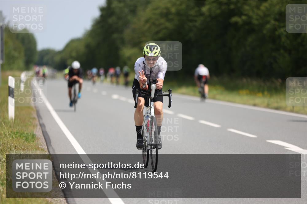22.06.2025 - Viking Triathlon Yannick Fuchs http://msf.ph/oto/8119544 22.06.2025 11:45:04 Radfahren 29, 117, 169, 185, 273, 446, 449, 451, 618, 642 meine-sportfotos.de