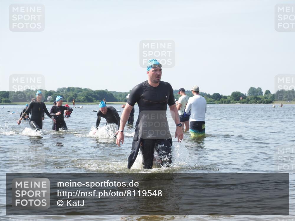 22.06.2025 - Viking Triathlon KatJ http://msf.ph/oto/8119548 22.06.2025 10:47:17 Schwimmen 51, 74, 76, 267, 421, 547 meine-sportfotos.de